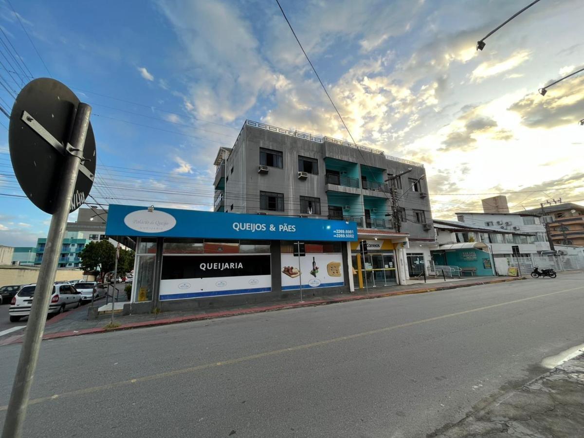 Ilha Azul Hospedagem ゴヴェルナドール・セウソ・ラーモス エクステリア 写真